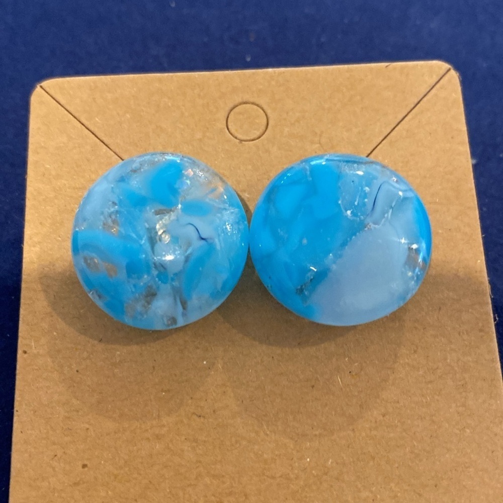 Hand-crafted Ocean Blue & White Glass Pierced "button” earrings NEW - Picture 5 of 8